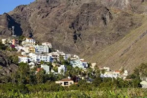 Images Dated 27th May 2014: Village of La Calera on a mountain slope, La Calera, Valle Gran Rey, Canary Islands, Spain