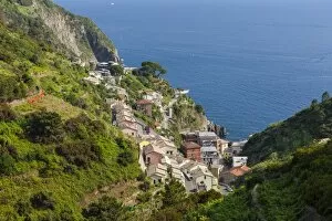 Images Dated 4th July 2013: Village of Riomaggiore, Cinque Terre, UNESCO World Heritage Site, Riviera di Riomaggiore