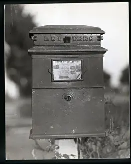 Mail Prints: Vintage Mailbox