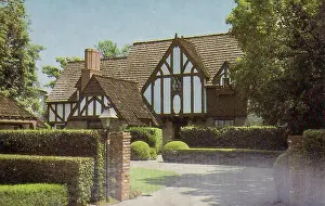 Vintage souvenir postcard, Goldie Hawn's Home, Homes of Movie and TV Stars, ca 1978