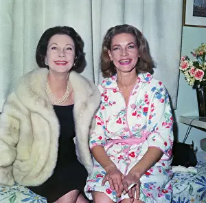 Vivian Leigh with Lauren Bacall