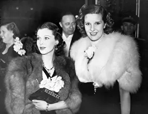 Opening Night Prints: Vivien Leigh and Leonora Corbett In Fur