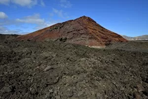 Images Dated 10th August 2014: Volcanic cone, at El Golfo, Lanzarote, Canary Islands, Spain