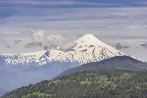 Araucania Region Prints: Volcano Villarrica, Pucon, Araucania Region, Chile