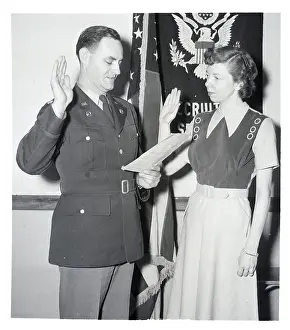 Recruit Prints: Wac Is Sworn In At Recruiting Station