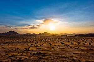 Images Dated 22nd October 2015: Wadi Rum sunset