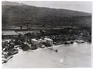 Waikiki Prints: Waikiki Beach