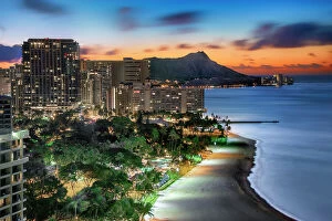 Images Dated 21st February 2017: Waikiki Sunrise - High-rise hotels line the shore in Waikiki