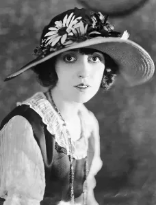 Investigating Prints: Waist Up Picture Of Mabel Normand