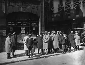 General Strike 3rd To 12 May, 1926 Prints: Waiting For News