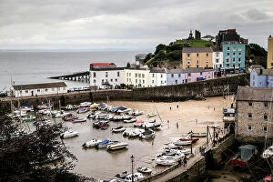 Images Dated 31st July 2016: Wales - Tenby, Pembrokeshire