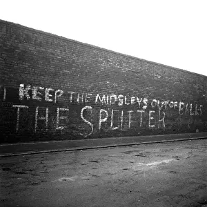 Slogan Prints: Wall Message