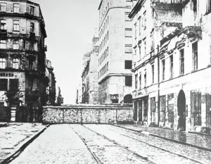 Warsaw Prints: Wall Separating Area of Warsaw