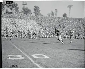 Walt Kowalczyk Running for Thirty Yards
