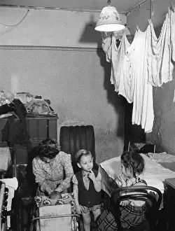 Washing Line Prints: Wapping Slum