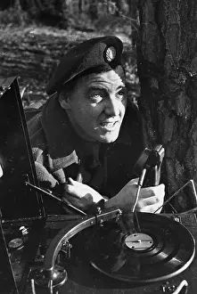 Gramophone Prints: War Correspondent