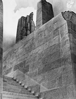Images Dated 2nd April 2017: War Memorial