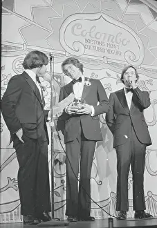 Warren Beatty Holding Harvard Hasty Pudding Theatricals Award