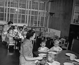 Buffalo Prints: Wartime Effort Students and Teachers in Classroom