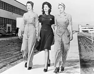 Headscarf Prints: Wartime Fashion Note