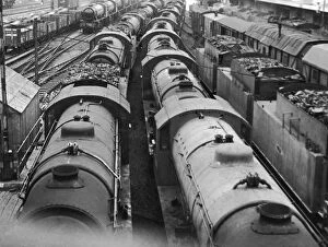 Images Dated 18th April 2008: Wartime Locomotive Shipment