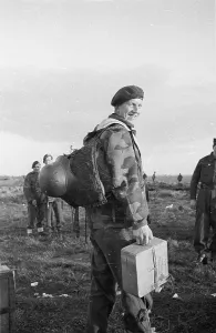 Luggage Prints: Wartime Souvenirs