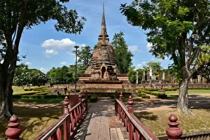 Images Dated 30th November 2015: Wat Sa Si Sukhothai temple Thailand, Asia