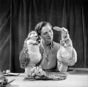 Puppet Prints: Watch With Mother