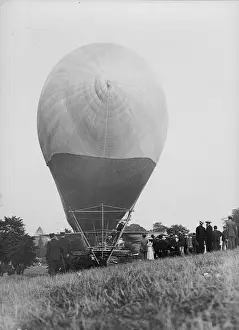 Transport Top Prints: Watching Airship