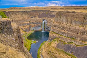 Images Dated 7th September 2016: Waterfall and canyon landscape, Palouse Falls, Washington State, USA