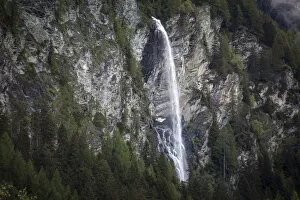Images Dated 27th May 2013: Waterfall at the Grossglockner, at Heiligenblut, Carinthia, Austria
