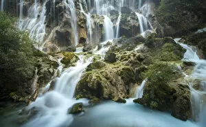 Images Dated 7th September 2013: Waterfall in Jiuzhaigou