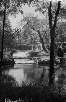 Images Dated 5th August 2008: Waterfall in park
