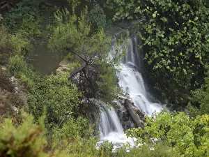 Images Dated 29th September 2009: Waterfall provoked by the hole of a dam