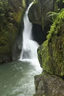 Waterfall at the source of Rio Savegre, San Gerardo de Dota, Costa Rica, Central America