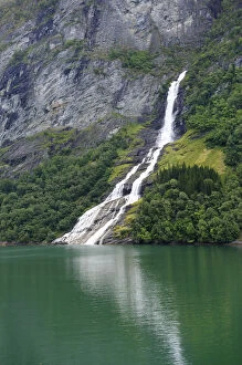 Waterfall The Suitor in the Geiranger Fjord, UNESCO World Heritage Site, Norway, Scandinavia, Northern Europe