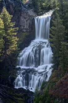 Images Dated 15th September 2014: Waterfall, Yellowstone National Park