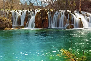 Images Dated 3rd April 2015: Waterfalls and turquoise pond, Plitvice lakes