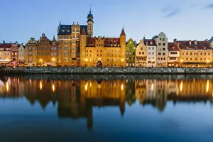 Images Dated 18th June 2016: Waterfront of Motlawa river and Dlugie Pobrzeze in Gdansk, Poland