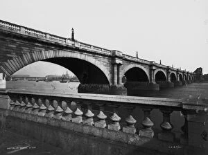 Images Dated 5th September 2008: Waterloo Bridge