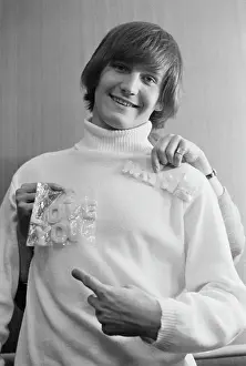 Huty25806 Prints: Wayne Fontana, British Pop Singer