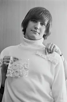 Huty25806 Prints: Wayne Fontana, British Pop Singer