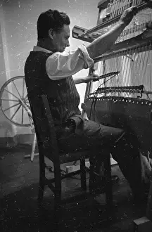 Crafts Prints: Weaving Therapy