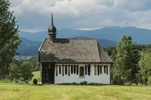Images Dated 28th June 2013: Weissenstein Chapel in front of the mountains, Bayrischer Wald, Regen, Bavaria, Germany