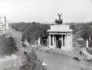 18301, Black Prints: Wellington Arch