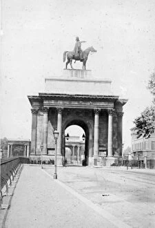 Images Dated 31st January 2012: Wellington Arch