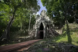 Cambodia Gallery: West Gate of Angkor Thom