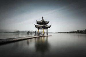 Images Dated 12th March 2016: West lake in hangzhou dusk