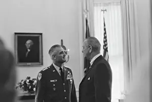 Huty25542 Prints: Westmoreland Meets LBJ At The White House, 1967