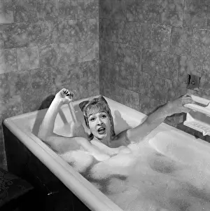 Bath Prints: Wet Starlet